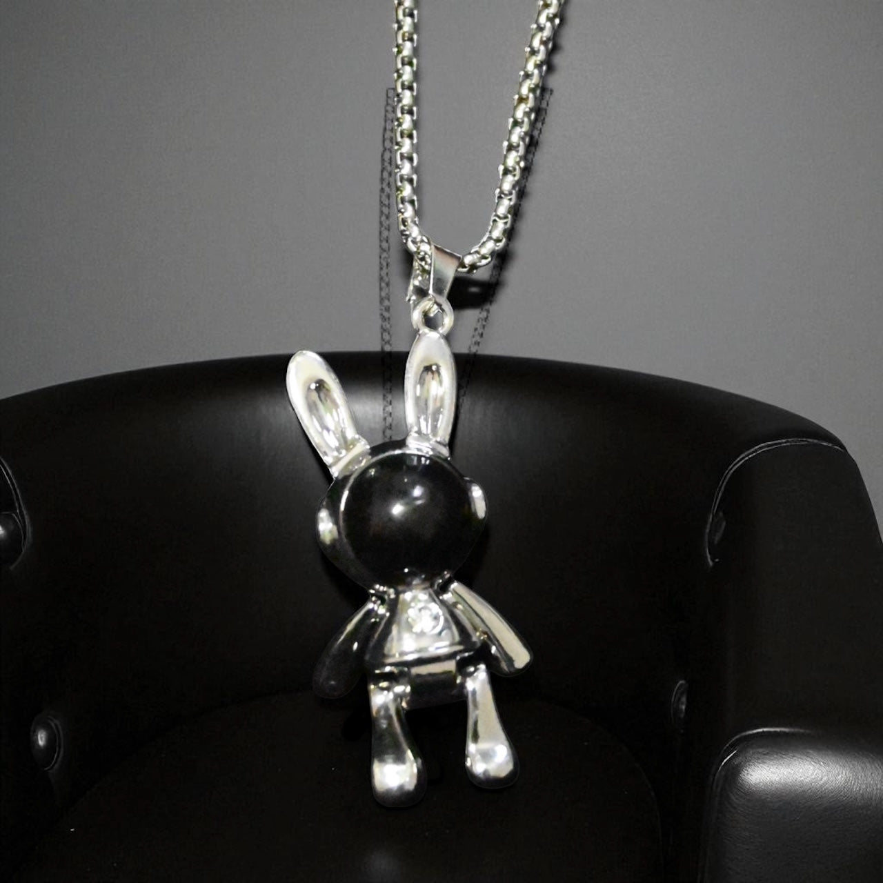 moveable astronaut necklace