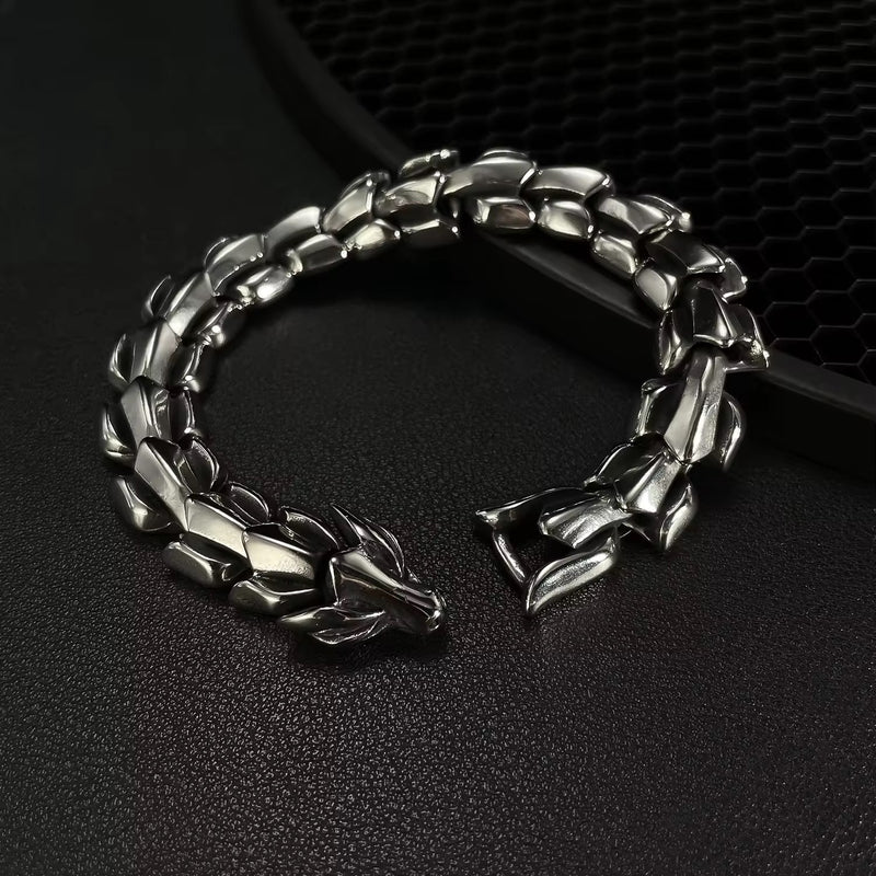 Shadow Fang Bracelet
